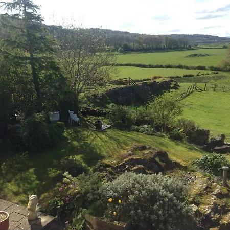 Low Plain Farm Bed & Breakfast 3*